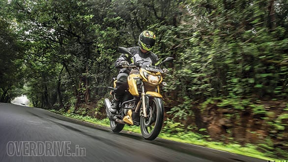 TVS Apache RTR 200 4V - August 2017 Long Term (1)