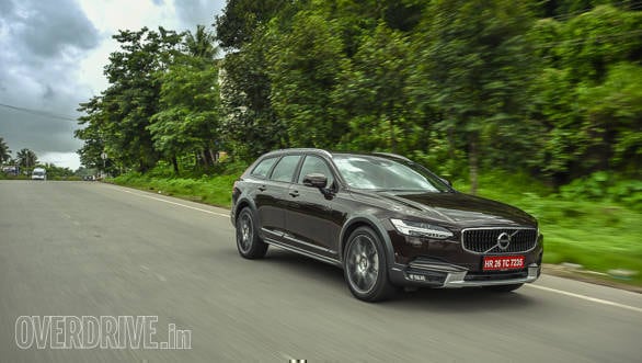 Volvo V90 Cross Country to be launched in India on July 12 Volvo V90 Crosscountry (4)
