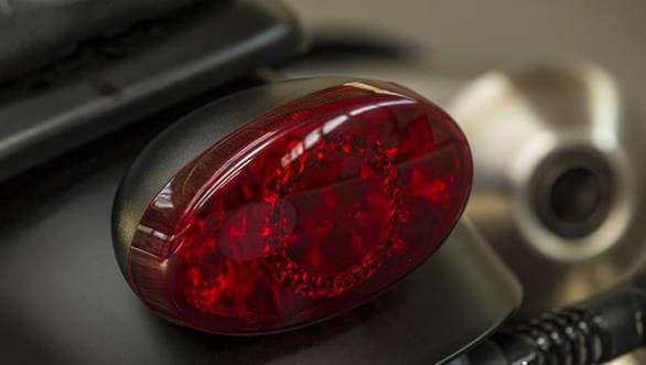 Image gallery: 2017 Triumph Street Scrambler 2017-Triumph-Street-Scrambler-(7)