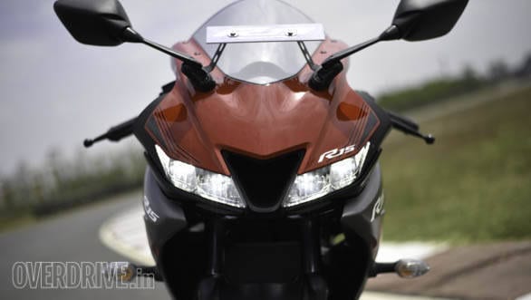 Yamaha YZF-R15 V3.0 front detail