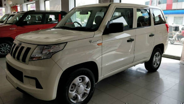 Mahindra TUV300 Plus starts arriving on dealership floors
