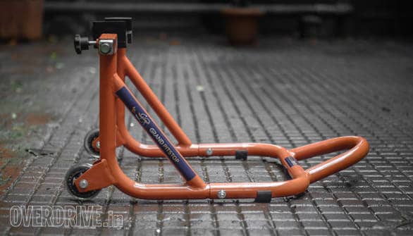 On test at OVERDRIVE: Grand Pitstop paddock stand