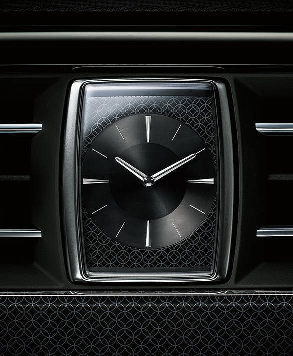 2018 Toyota Century flagship sedan image gallery