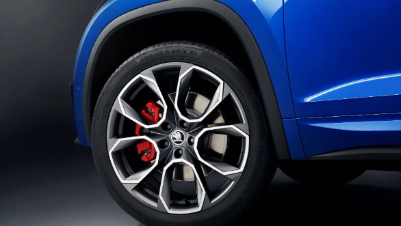 Skoda Kodiaq RS performance SUV teased ahead of Paris Motor Show unveil