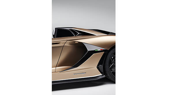 Image Gallery: Lamborghini Aventador SVJ Roadster