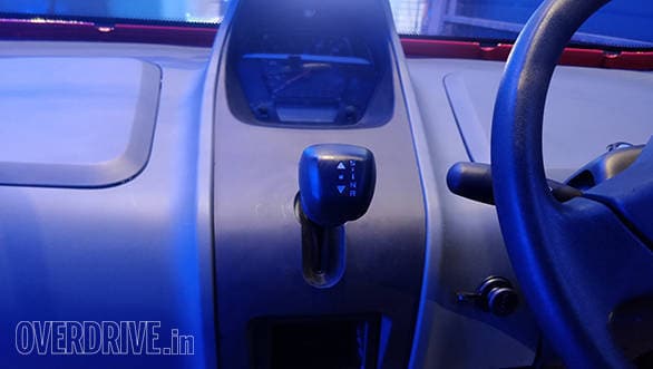 Image gallery: Bajaj Qute quadricycle Maharashtra launch