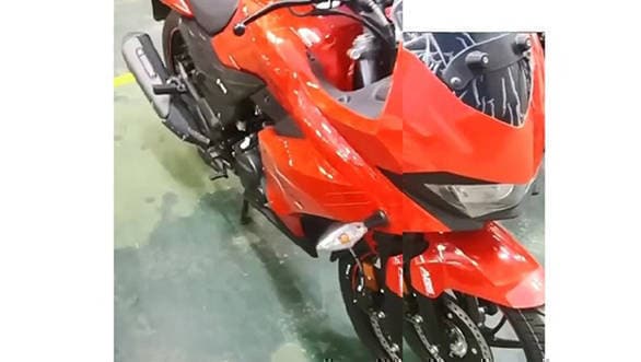 Fully faired Hero motorcycle spotted undisguised - could be the next-gen Hero Karizma?