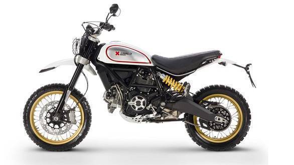 Spec Comparo: Ducati Scrambler Desert Sled vs Triumph Street Scrambler