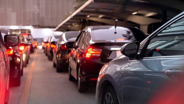 Driving around in your city can be therapeutic, here's how! Apollo Alnac tyres