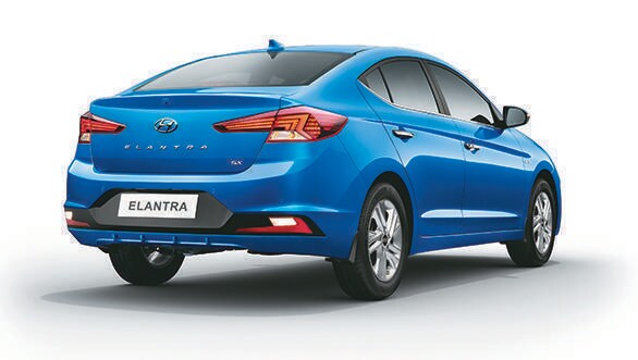 Hyundai Elantra facelift launched at Rs 15.89 lakh, ex-showroom