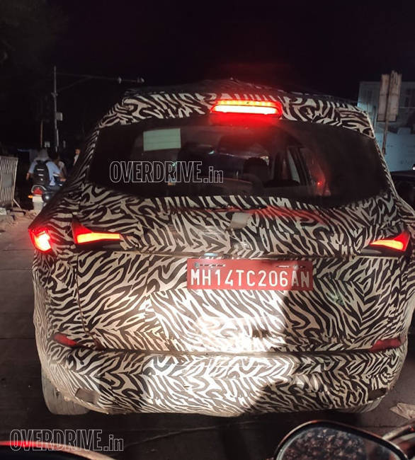 Seven-seater Tata Harrier SUV spotted in Pune - launch expected early 2020