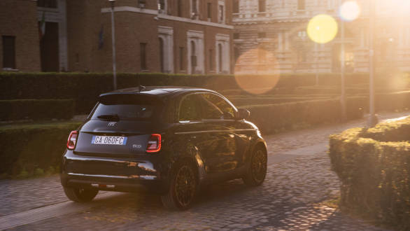 Fiat 500 La Prima limited edition costs as much as a luxury sedan