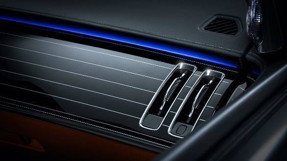 Detailed interior shots of next-gen Mercedes-Benz S-Class preview its game-changing cabin