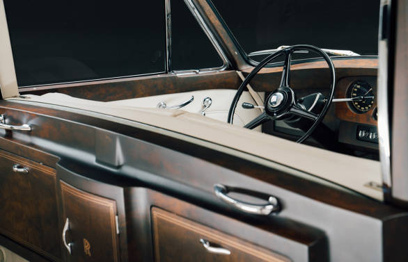 Lunaz makes the classic Rolls-Royce Phantom V go electric