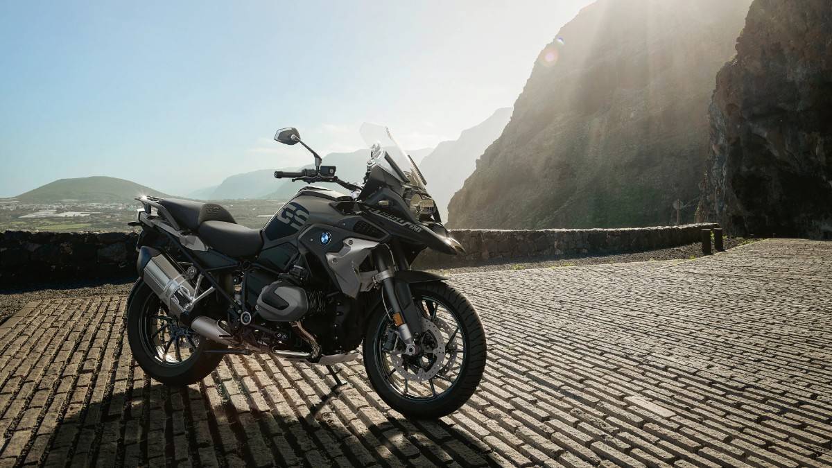 BMW recalls over 4 lakh R 1200 GS and R 1250 GS bikes to correct cardan  shaft issue - Overdrive