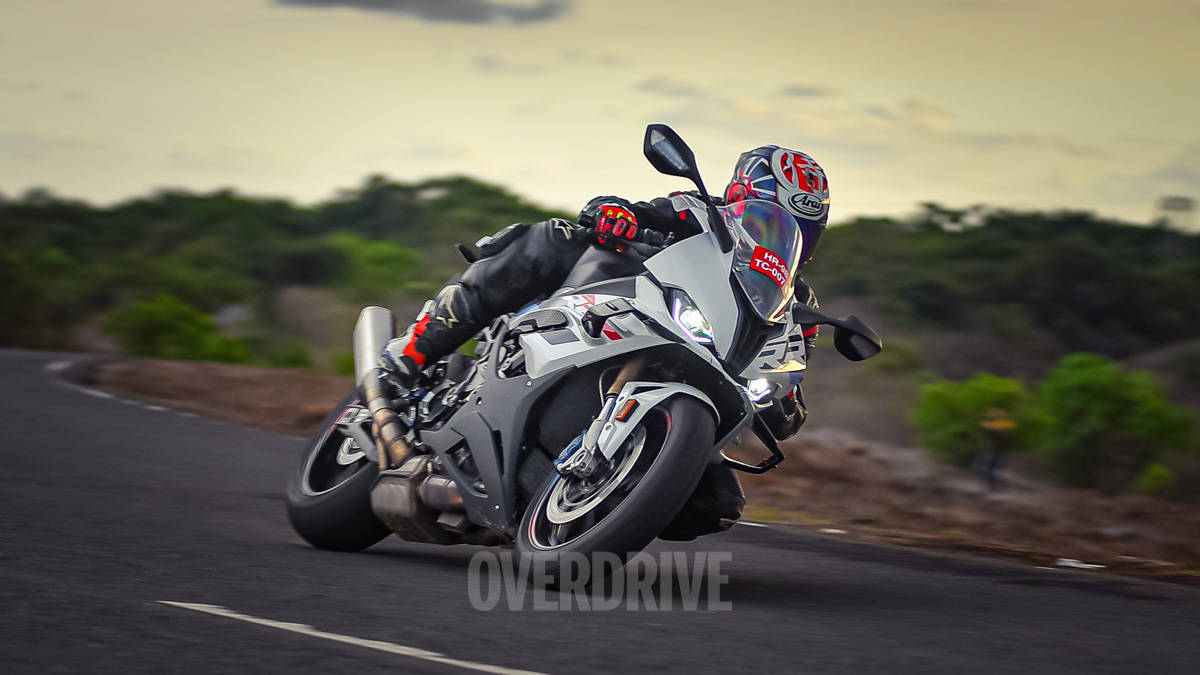 2023 BMW S1000RR review - the easiest litre-class supersport to go