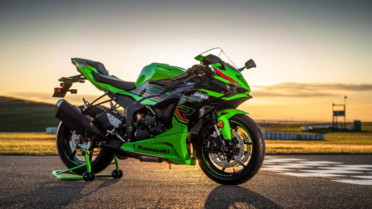 Kawii 3点おまとめ 2025 Kawasaki Ninja ZX-6R unveiled overseas - BikeWale