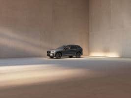 2025 Volvo XC60 facelift launched for Rs 71.90 lakh