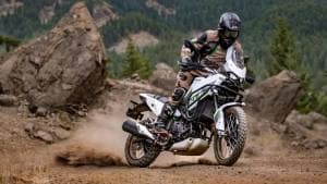 Kawasaki KLE500 breaks cover