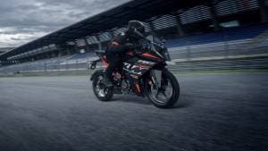 KTM RC 160 launched at Rs 1.85 lakh